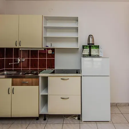 Apartamento Awesome In With Wifi Nin